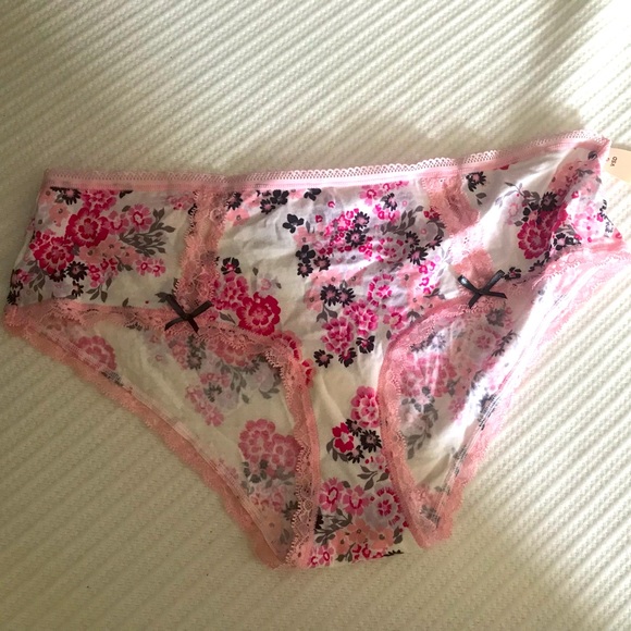 NWT Victoria’s Secret Panties ( Size XL) - Picture 2 of 4
